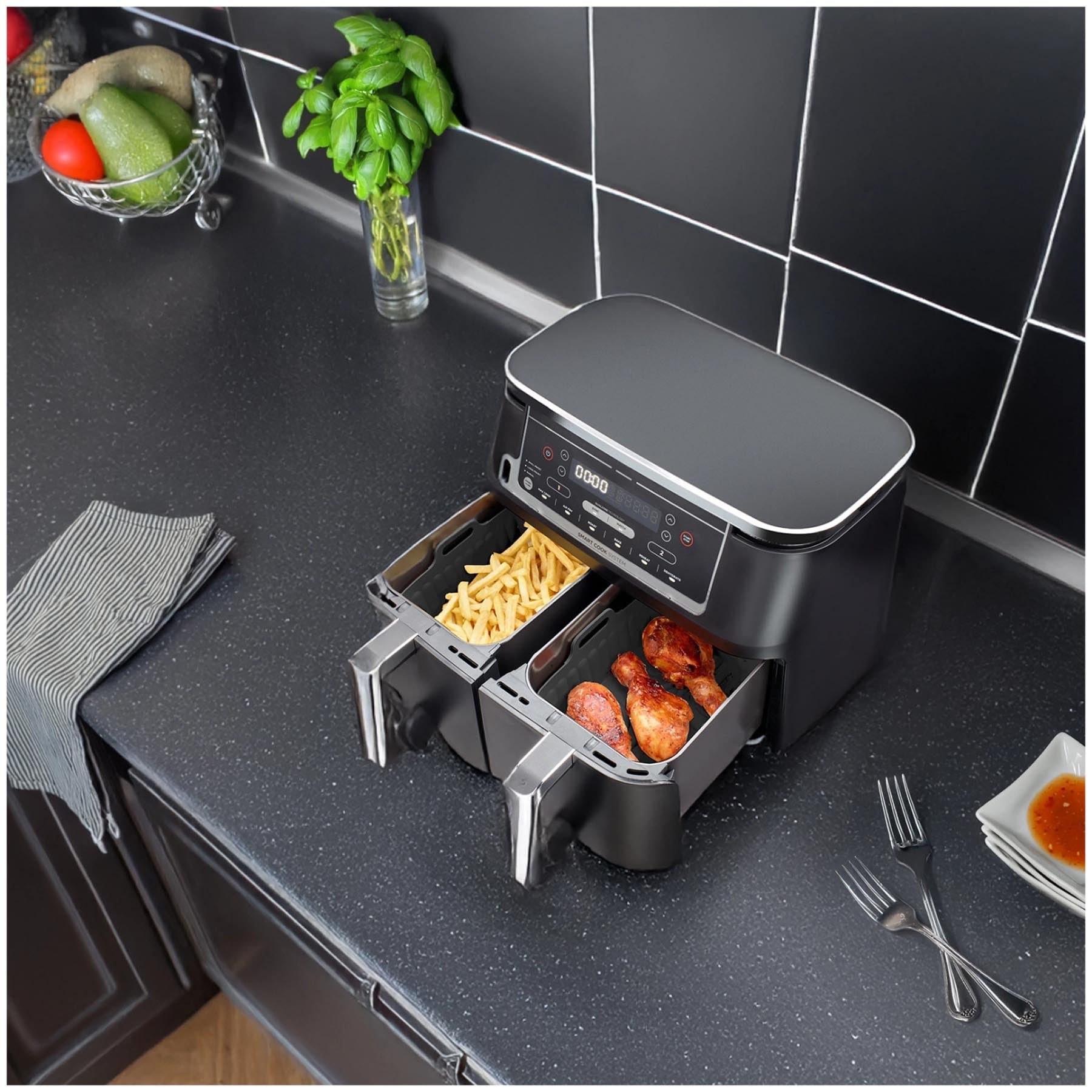 Silikonform von Westmark für Heißluftfritteusen, ideal zum Backen und Gestalten von köstlichen Snacks und Desserts.