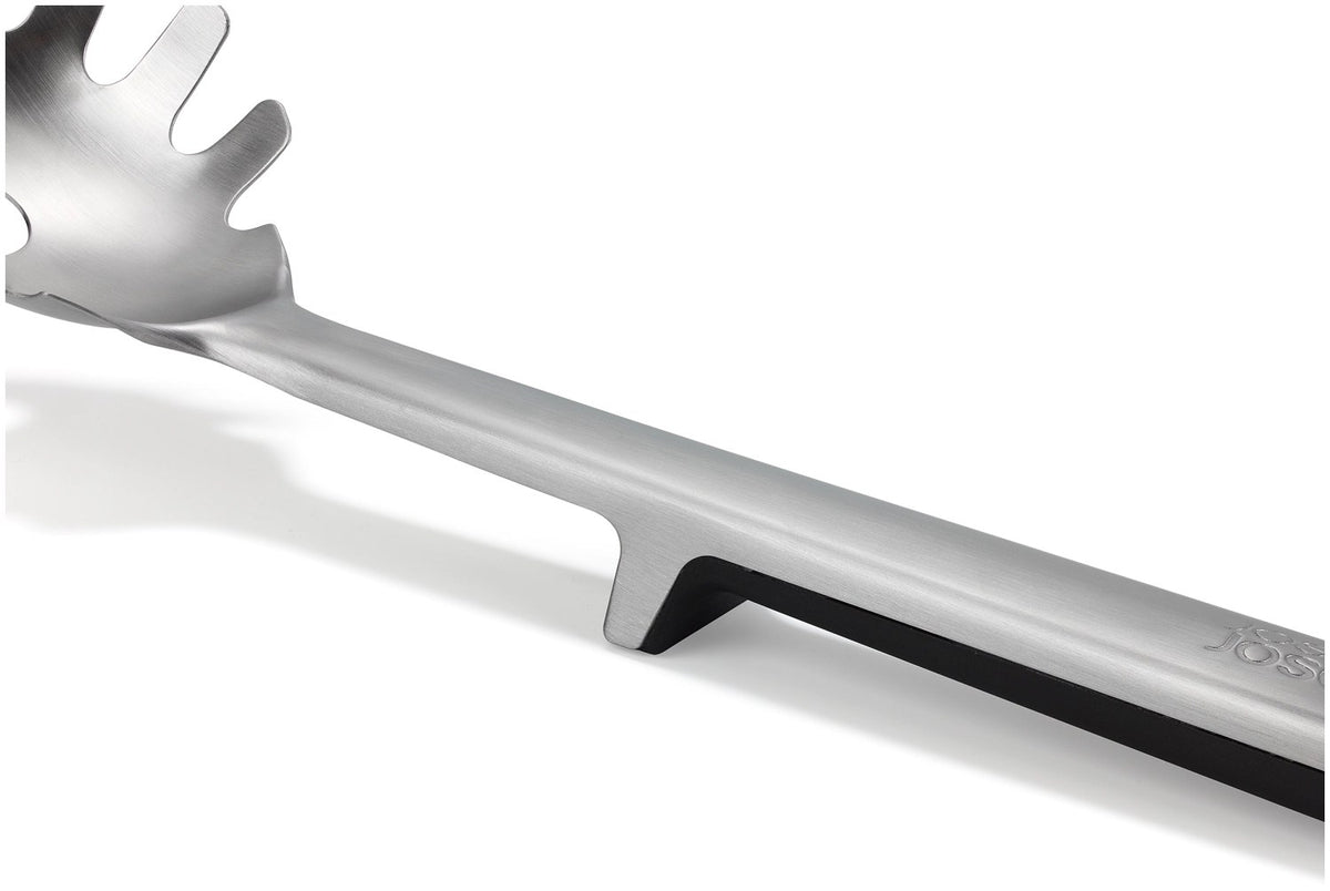 5-teiliges Utensilienhalter-Set aus Edelstahl in Silber: Kochlöffel, Schlitzwender, Spaghettizange, Schöpfkelle, Grillzange auf drehbarem Karussell.