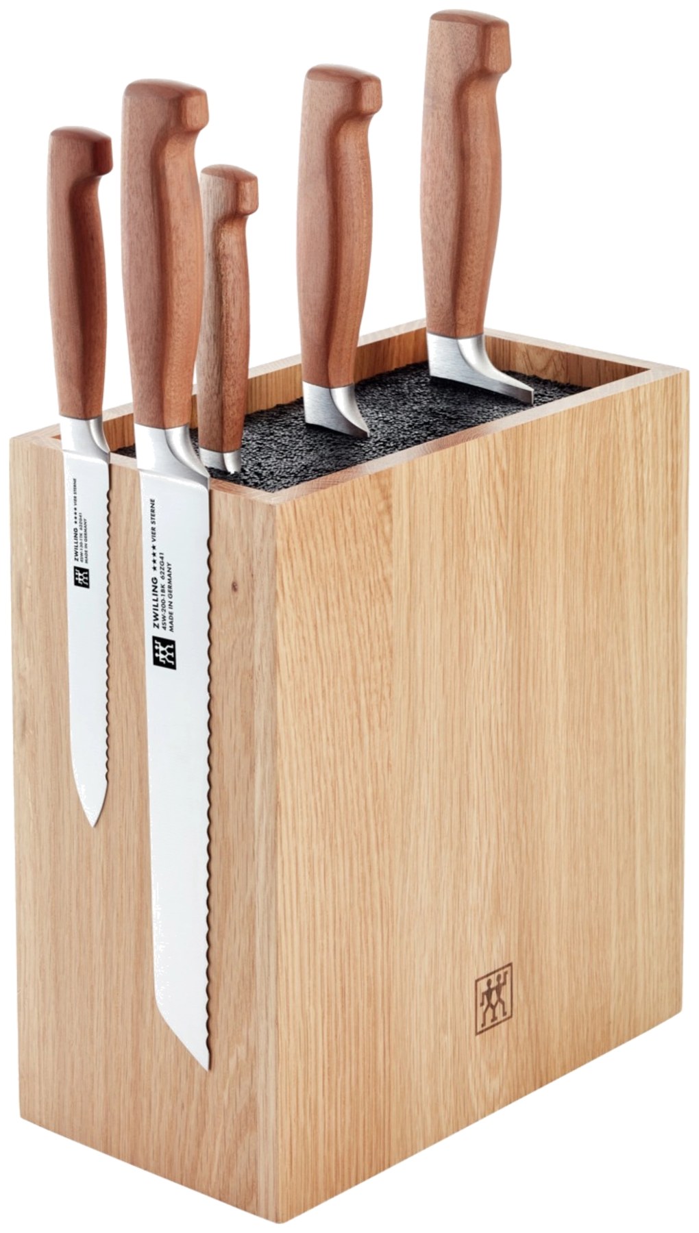 Messerblock aus Eiche mit sechs Zwilling Küchenmessern, Griffen aus Kotibé-Holz und flexiblem Kunststoff-Borsteneinsatz, Farbe braun.