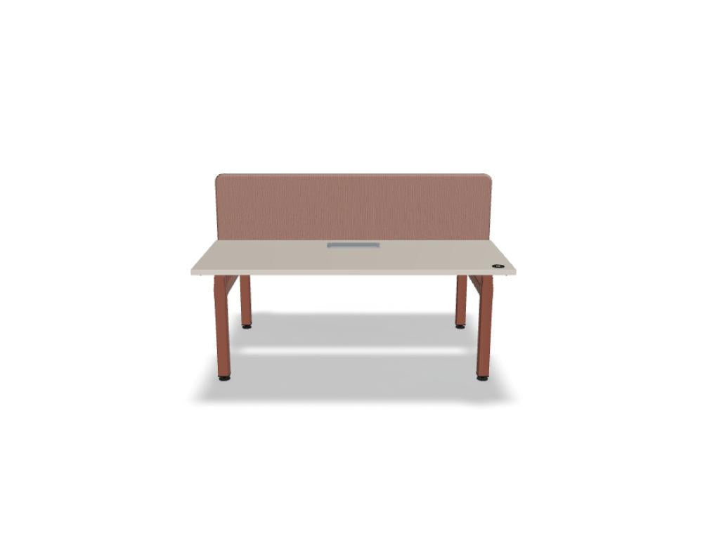 Doppelschreibtisch Ogi Drive Bench in Honigeiche mit schwarzem Metallgestell, zwei Teleskopsäulen und Bedienfeldern für Höhenverstellung.