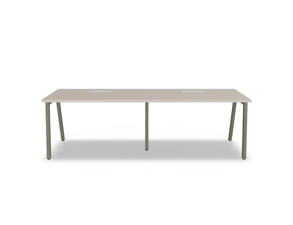 Schreibtisch Ogi M BOM22E2 aus robustem Holzdesign, moderne Linien, geräumige Arbeitsplatte, dezentes Finish in heller Holzoptik – ideal fürs Home-Office