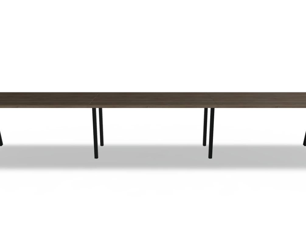 Schreibtisch Ogi M von Mdd mit Tischplatte in Honigeiche und schwarzem Metallgestell im 40x40 mm Profil, schräge Beine.