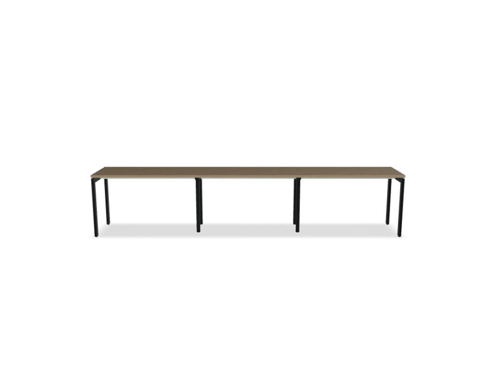 Schreibtisch Ogi U von Mdd mit Tischplatte in Honigeiche und pulverbeschichtetem, schwarzem Metallgestell im minimalistischen Design.