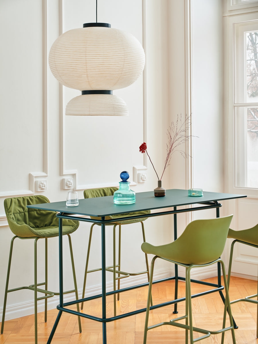 Eleganter Baltic Soft Duo BL5P24H Barhocker von Mdd, ideal für stilvolle Bars, mit komfortabler Polsterung und zeitgemäßem Design.