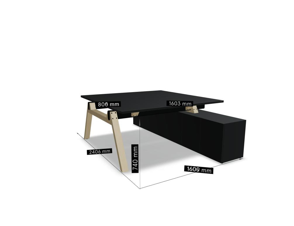 Helles Doppelschreibtisch-System mit integriertem Managerschrank, modernem Metallgestell und ruhigen Holzlaminat-Oberflächen – ideal für Büro-Arbeitsbereich
