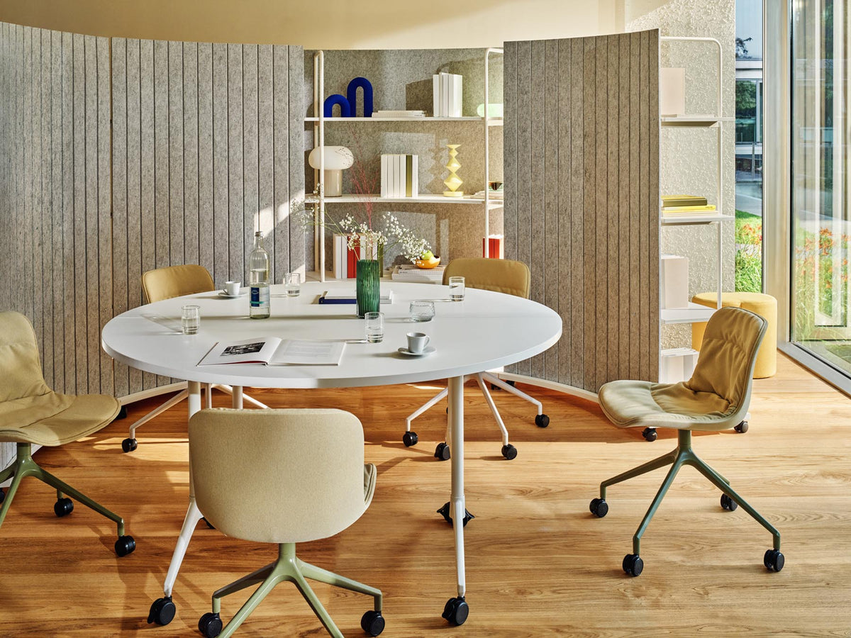 Elegantes Tanca TC01 Standregal von Mdd, kombiniert Holz und Metall für stilvolle Aufbewahrung von Büchern und Deko im Wohn- oder Arbeitsbereich.