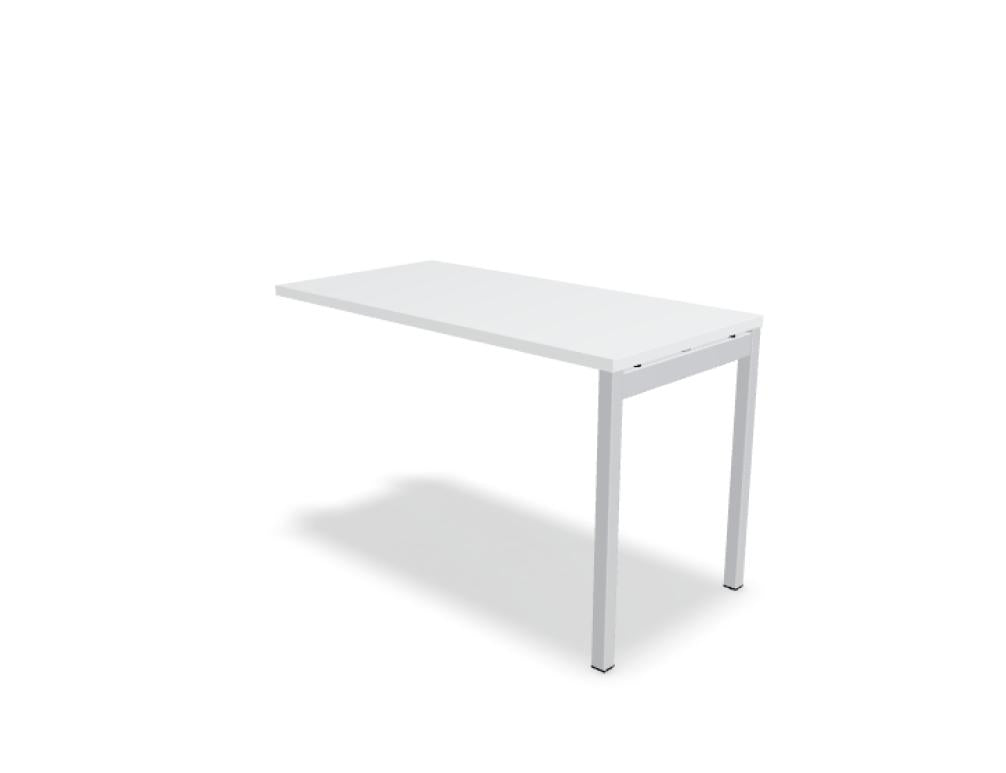 Ansatztisch für Schreibtische von Mdd mit Melamin-Tischplatte in Akazie und pulverbeschichtetem Metallgestell in Aluminium Halbmatt.