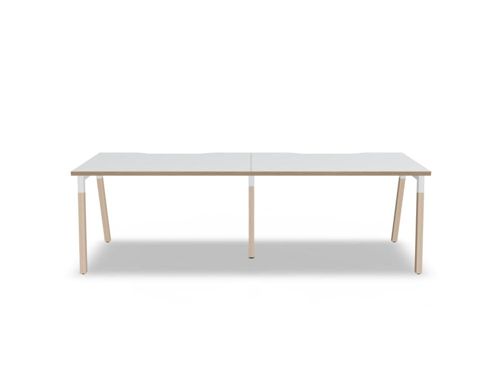 Bild zeigt einen modernen Schreibtisch Ogi W BOW22E2 aus der MDD-Kollektion, stilvoll hellholzfarbig mit klaren Linien und feinen Details.