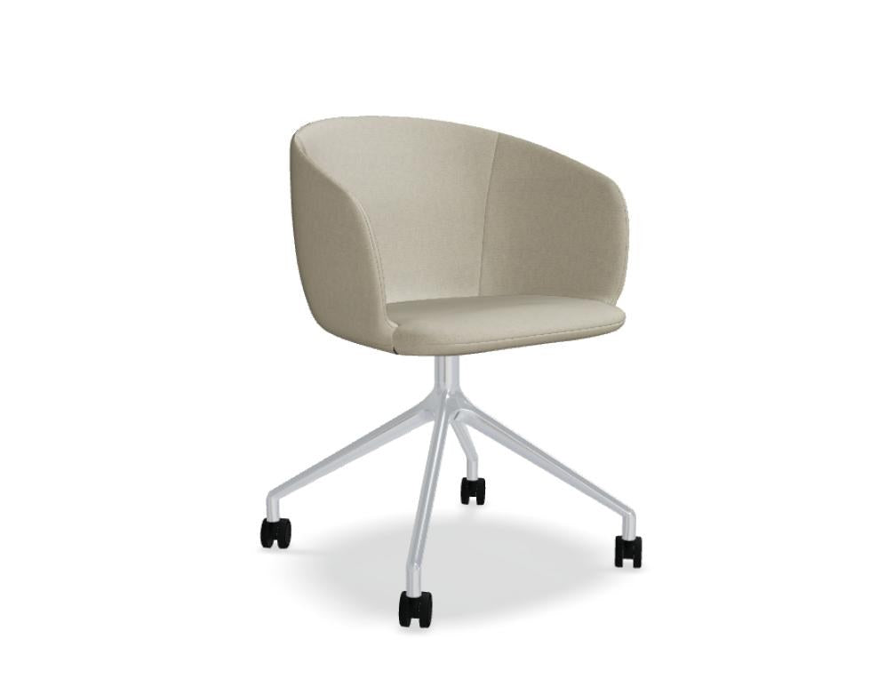Bürostuhl Grace von Mdd mit poliertem Aluminiumgestell, 4-Sternfuss und gepolstertem Sitz sowie Rückenlehne aus Schaumstoff in Aluminium-Farbe.