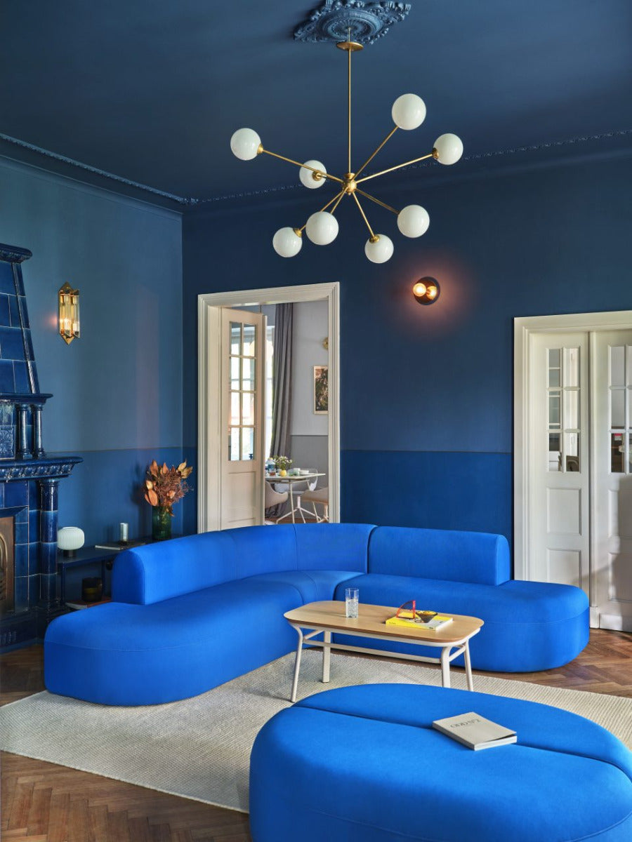 Elegantes Ecksofa Artiko AT28 von Mdd, das durch seine harmonische Farbgebung und komfortable Form ideal für moderne Wohnräume ist.