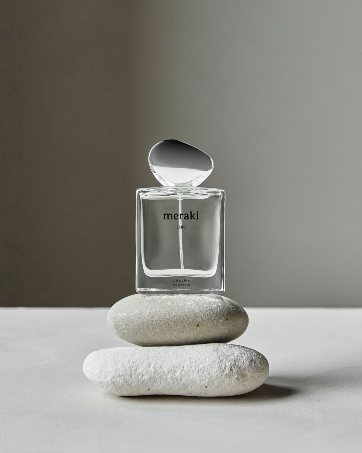 Elegantes Eau de Toilette Echo von Meraki in 50 ml, ideal für eine erfrischende Duftnote und Körperpflege. Stilvolle Verpackung.