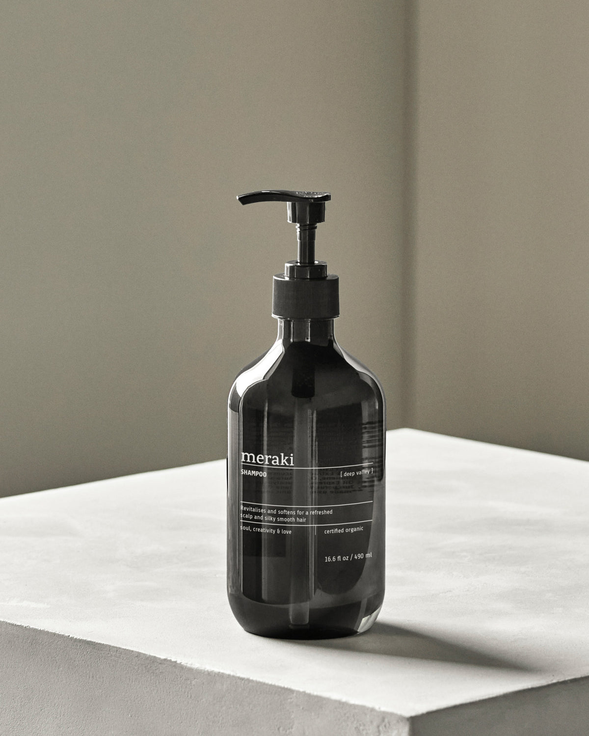 Shampoo, Deep valley, 490 ml in präsentiert im Onlineshop von KAQTU Design AG. Körperpflege ist von Meraki
