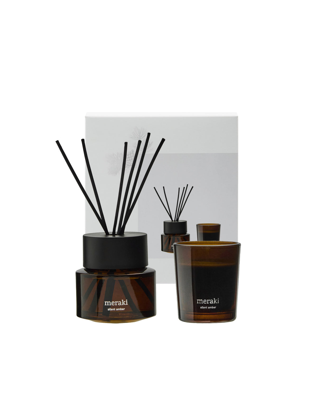 Weisse Geschenkbox mit silbernen Details von Meraki, Set aus Diffuser und Duftkerze Silent Amber