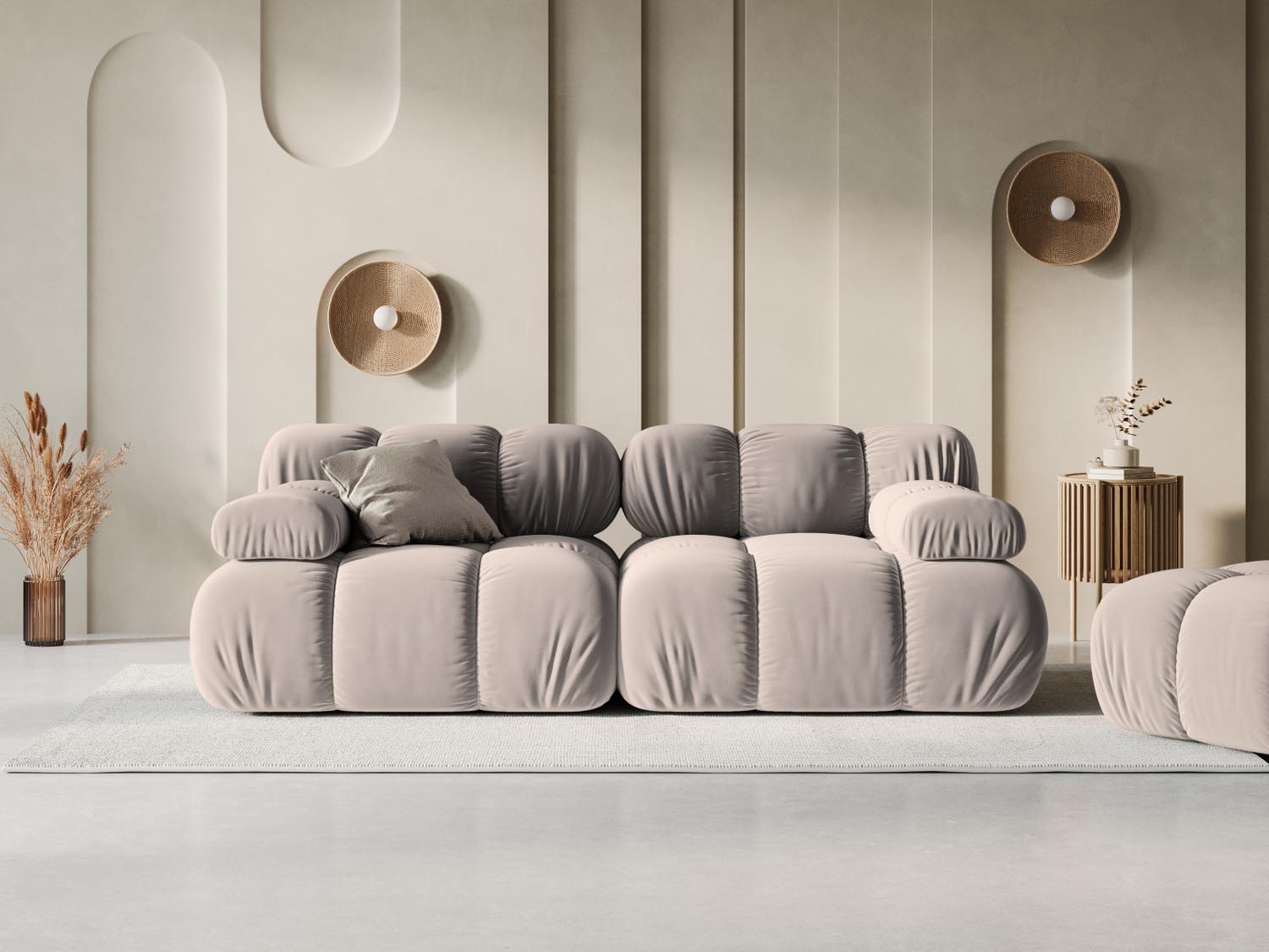 Elegantes Bellis Velour Sofa in Cappuccino-Bluvel, ideal für stilvolle Wohnräume. Modulares Design für individuelle Anpassung.