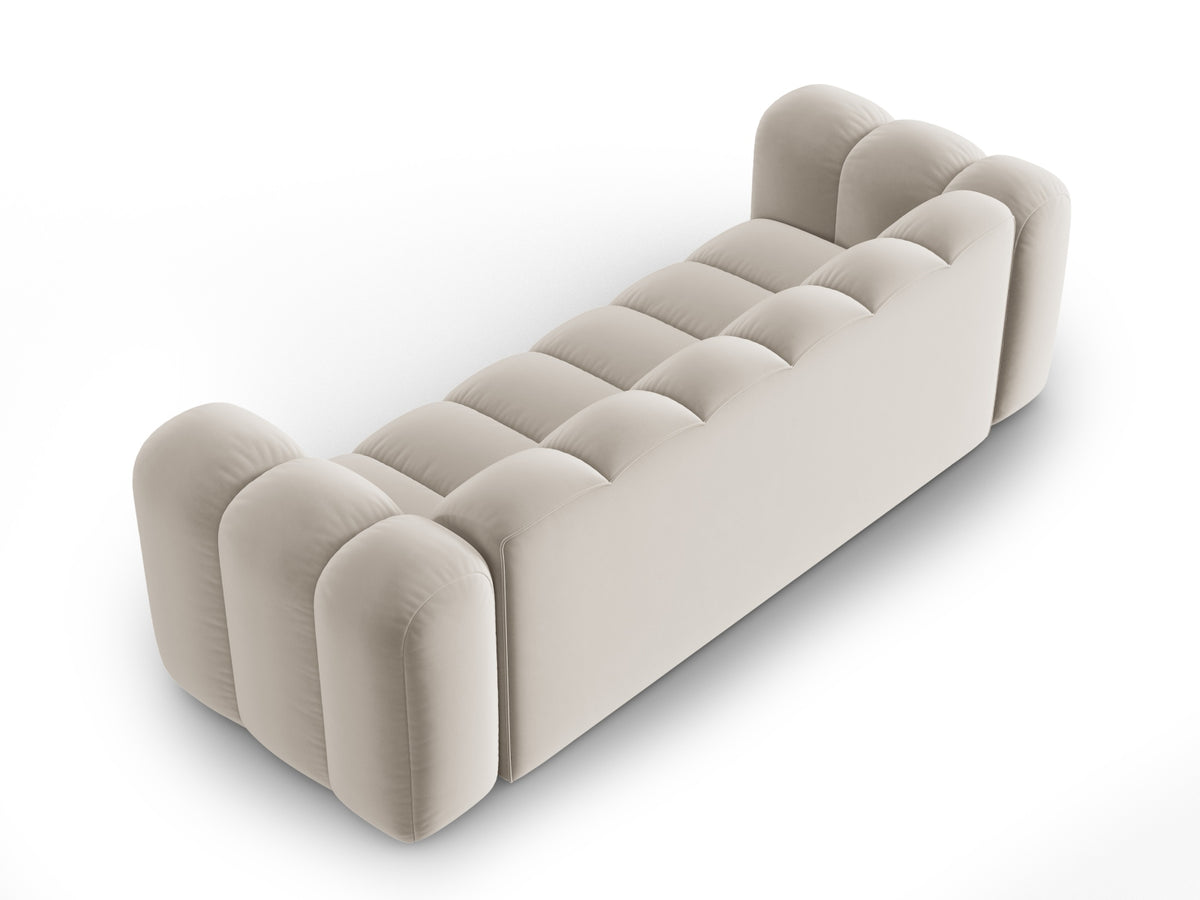 Lupine Velour Sofa 3 Sitzer in Beige-Salvador präsentiert im Onlineshop von KAQTU Design AG. 3er Sofa ist von Micadoni