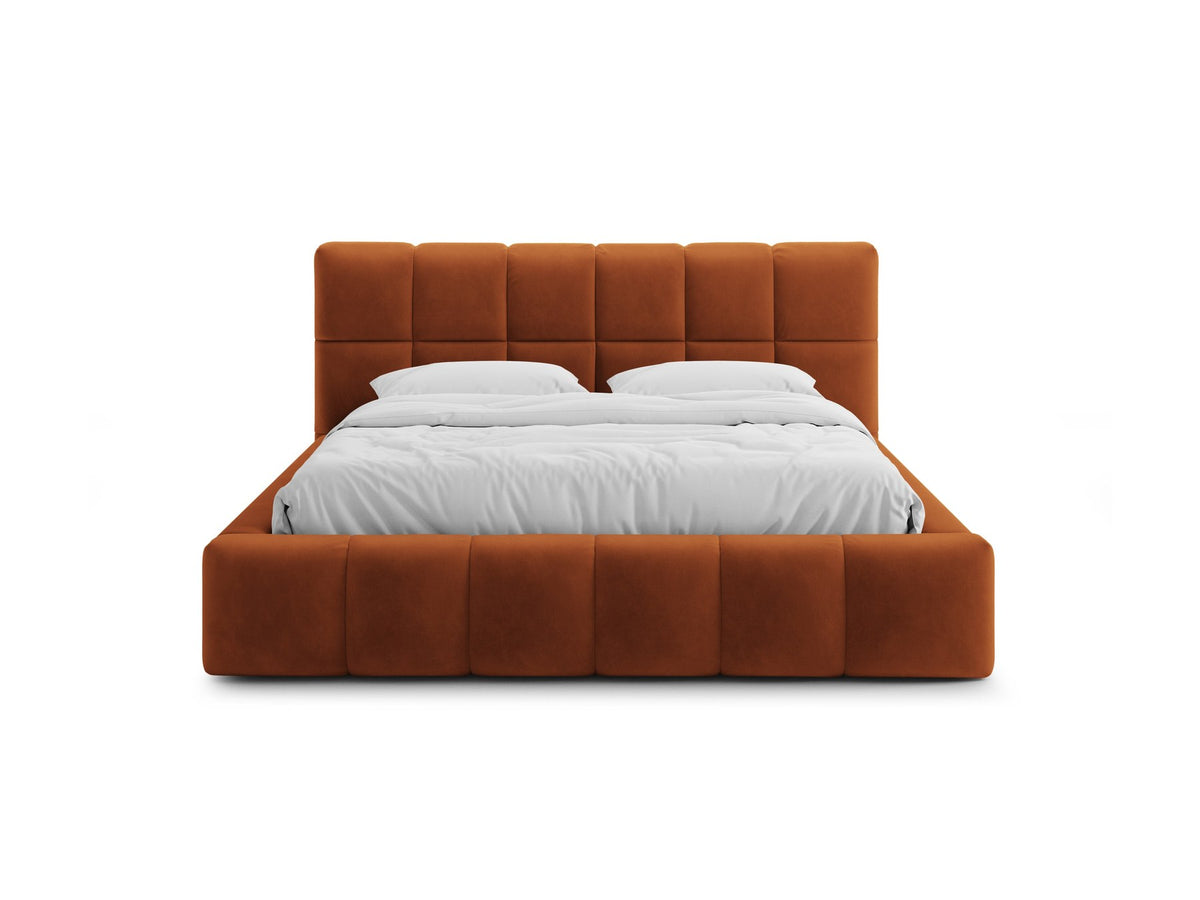 Bellis Ablagebett mit Kopfteil von Micadoni in Gelb, Bezug aus Bluvel-Stoff, schwarze Kunststoffbeine, gepolstertes Kopfteil mit Ziernähten.
