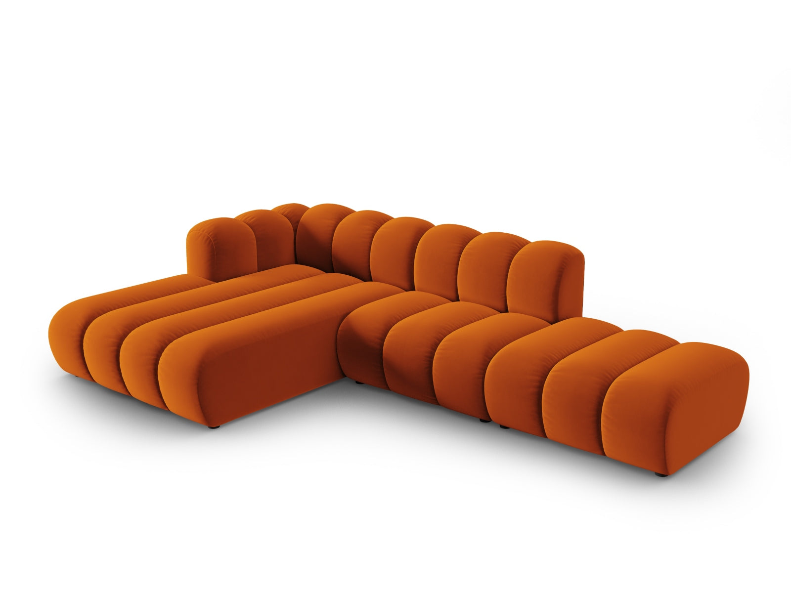 Entdecken Sie das elegante Lupine Velour Ecksofa von Micadoni – ein flexibles 5-Sitzer Sofa für stilvolle Wohnräume.