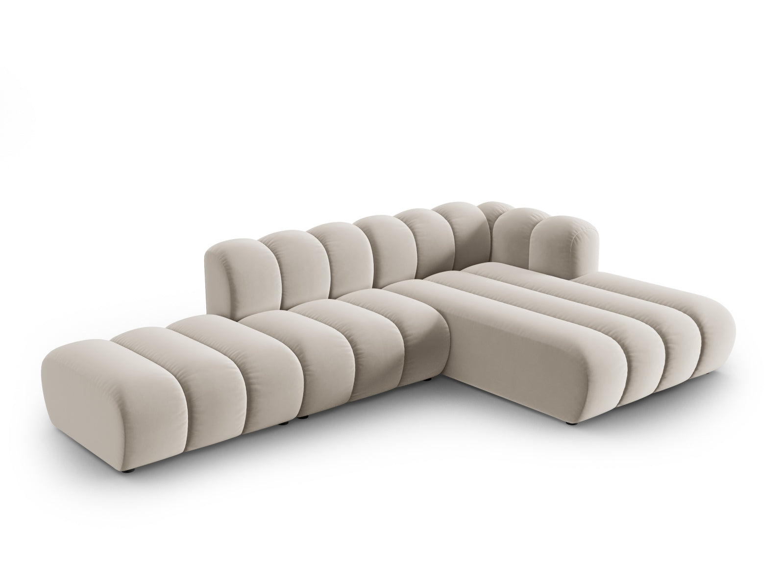 Beige Velour Ecksofa von Micadoni, 5-Sitzer, modulares Design, offen rechts, ideal für stilvolle Wohnräume, präsentiert von KAQTU Design AG.