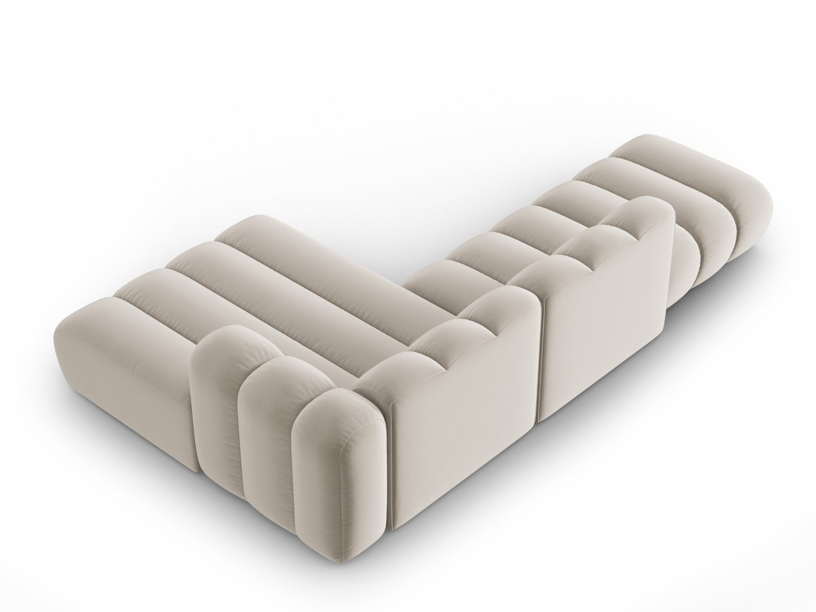 Elegantes, beiges Ecksofa von Micadoni, 5-Sitzer, aus weichem Velours, ideal für stilvolle Wohnräume und entspannte Abende.