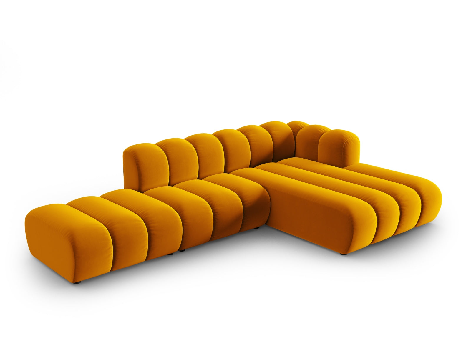 Elegantes, modulares Ecksofa in Velours mit 5 Sitzen, offen rechts, ideal für stilvolle Wohnräume. In strahlendem Gelb für einen modernen Look.