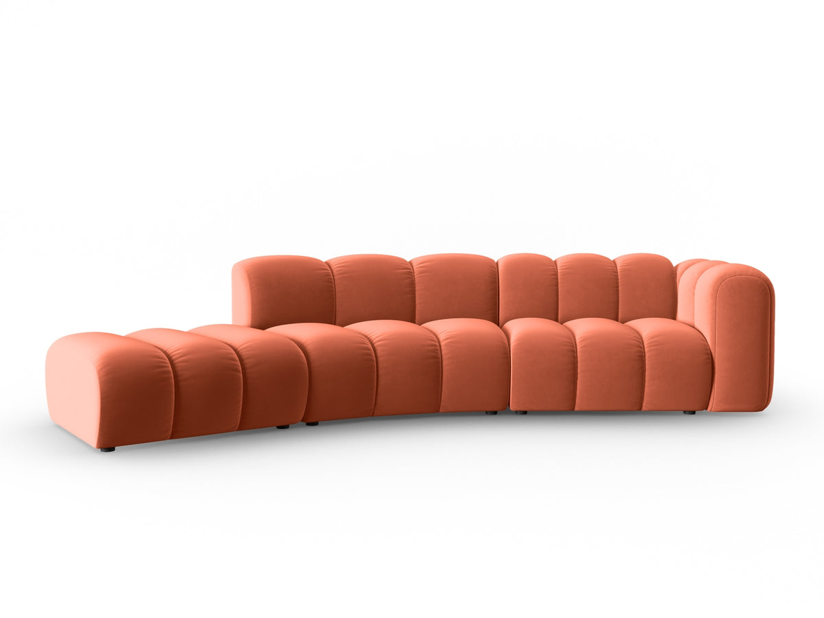 Lupine Velour modulares Sofa links 5 Sitzer in Coral-Salvador präsentiert im Onlineshop von KAQTU Design AG. L-Sofa links ist von Micadoni