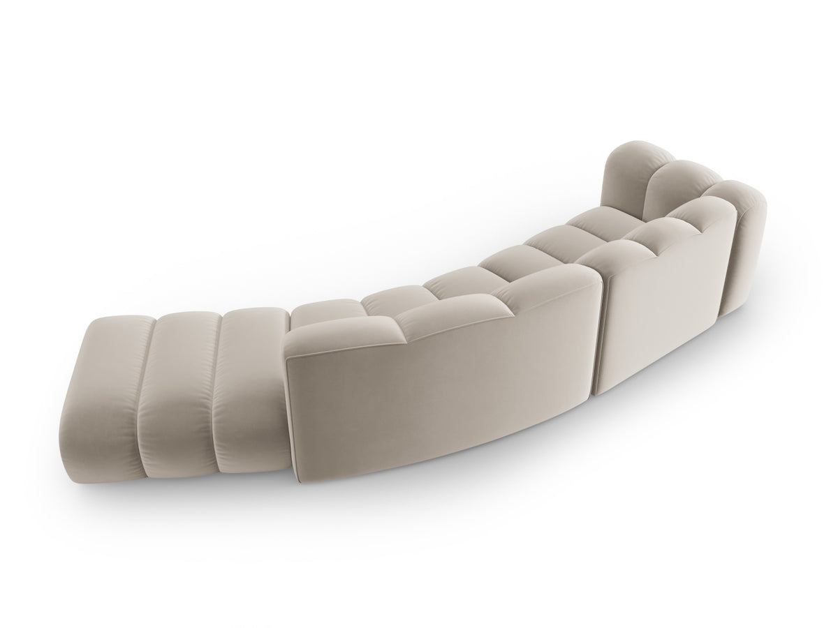 Lupine Velour modulares Sofa rechts 5 Sitzer in Beige-Salvador präsentiert im Onlineshop von KAQTU Design AG. L-Sofa rechts ist von Micadoni