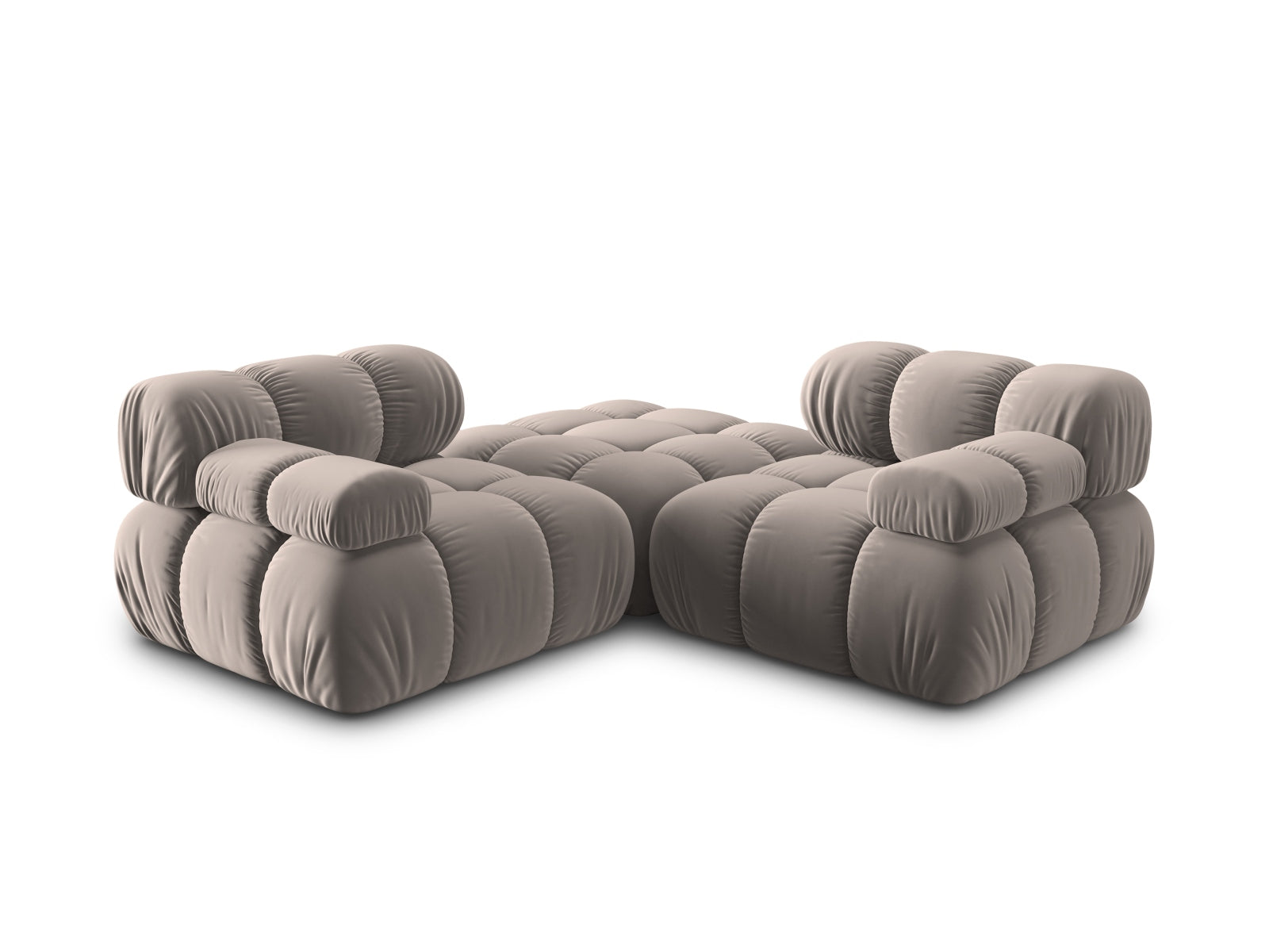 Erleben Sie das Bellis Velour Sofa 3 Sitzer von Micadoni – ein elegantes, modulares Möbelstück, das Komfort und individuelle Gestaltungsmöglichkeiten bietet.