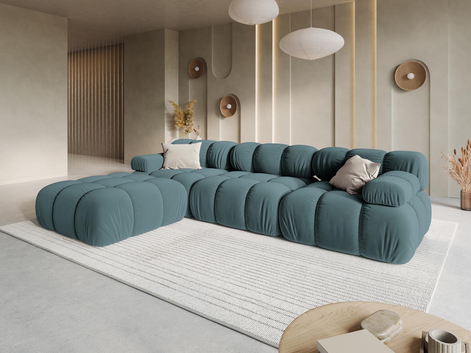 Elegantes Bellis Velour Sofa in Türkis, 4-Sitzer, modulare Bauweise, ideal für stilvolle Wohnräume, präsentiert von Micadoni.