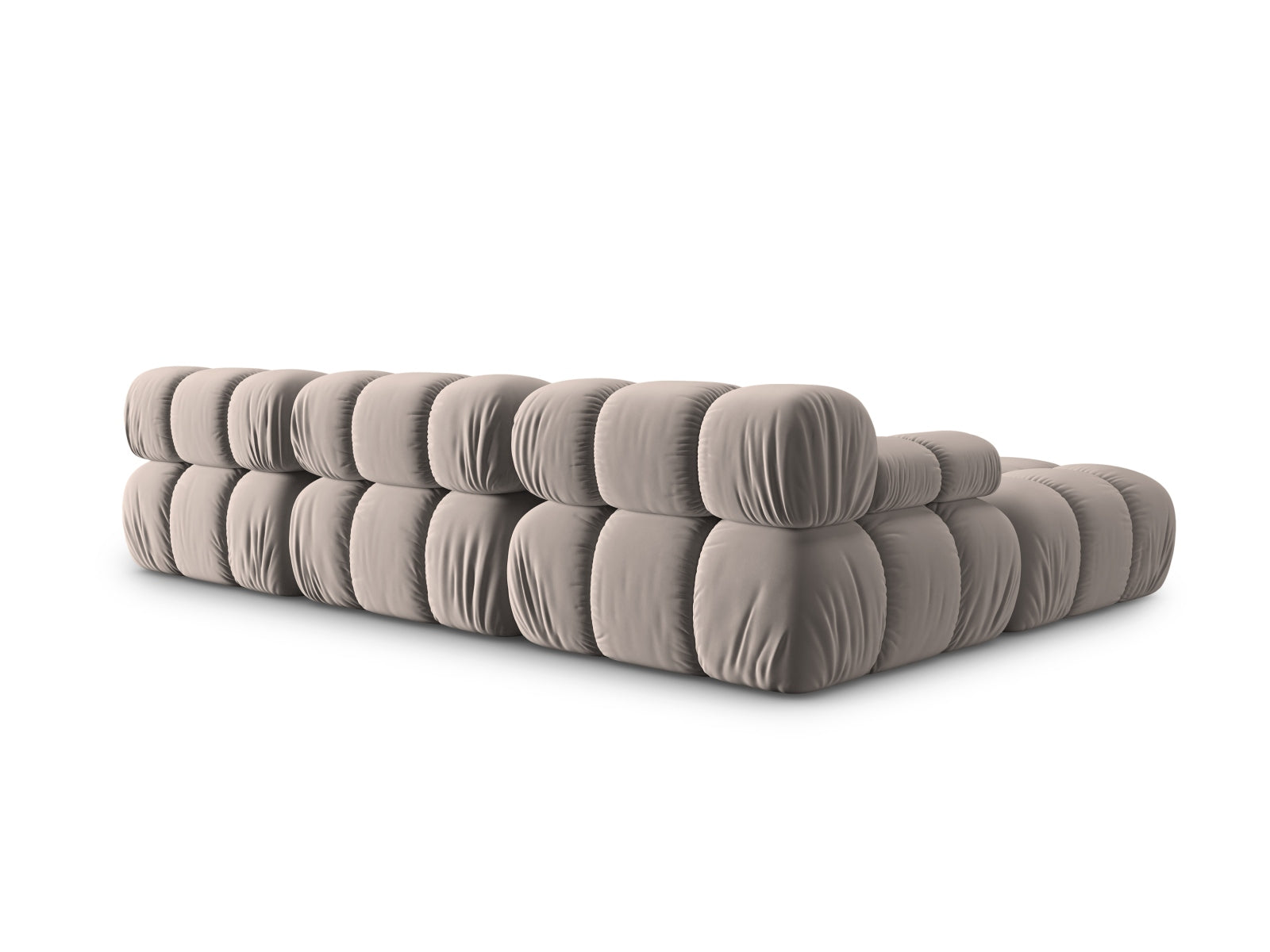Elegantes Bellis Velour Sofa in sanftem Cappuccino, 4-Sitzer, ideal für stilvolle Wohnräume, modular und vielseitig einsetzbar.