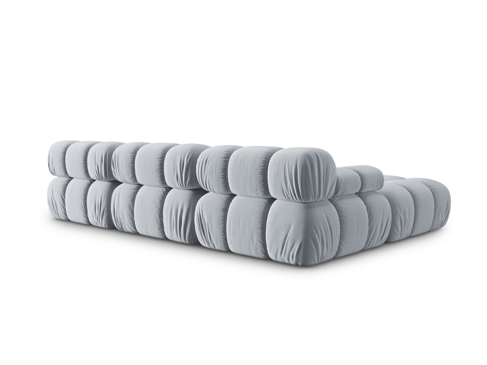 Elegantes Bellis Velour Sofa in sanftem Hellblau, ideal für stilvolle Wohnräume und gesellige Abende mit Liebsten.