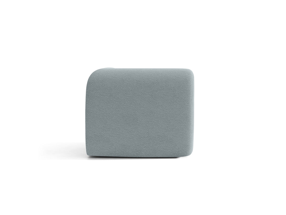 Eckmodul Neo von Micadoni in dunklem Olivgrün, gepolstertes modulares Sofa mit hoher Rückenlehne und schwarzen Kunststoffbeinen.
