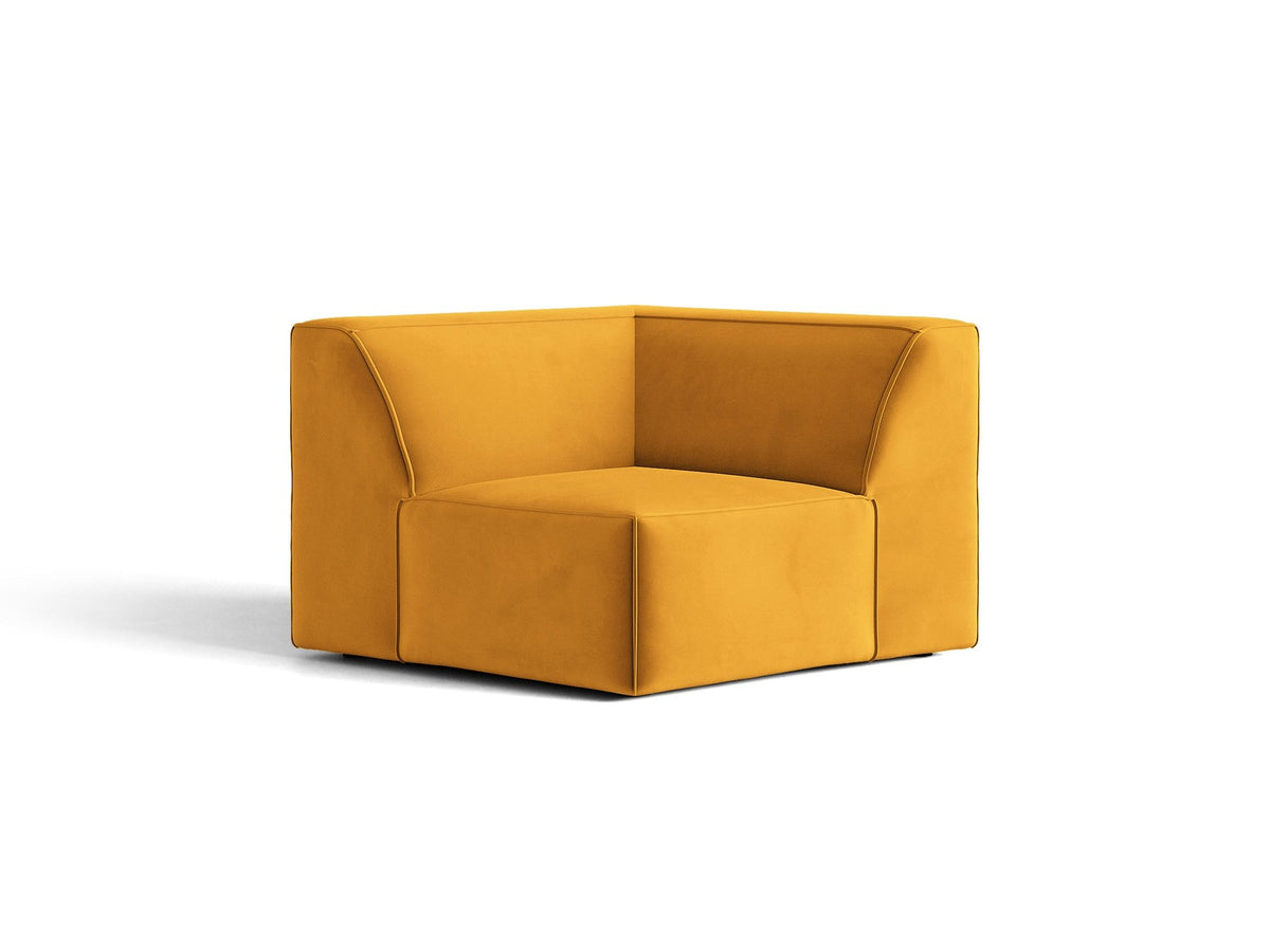 Eckmodul Jodie von Micadoni in leichtem Beige, Venus-Samtstoff, schwarze Kunststoffbeine, Teil eines modularen Sofasystems.