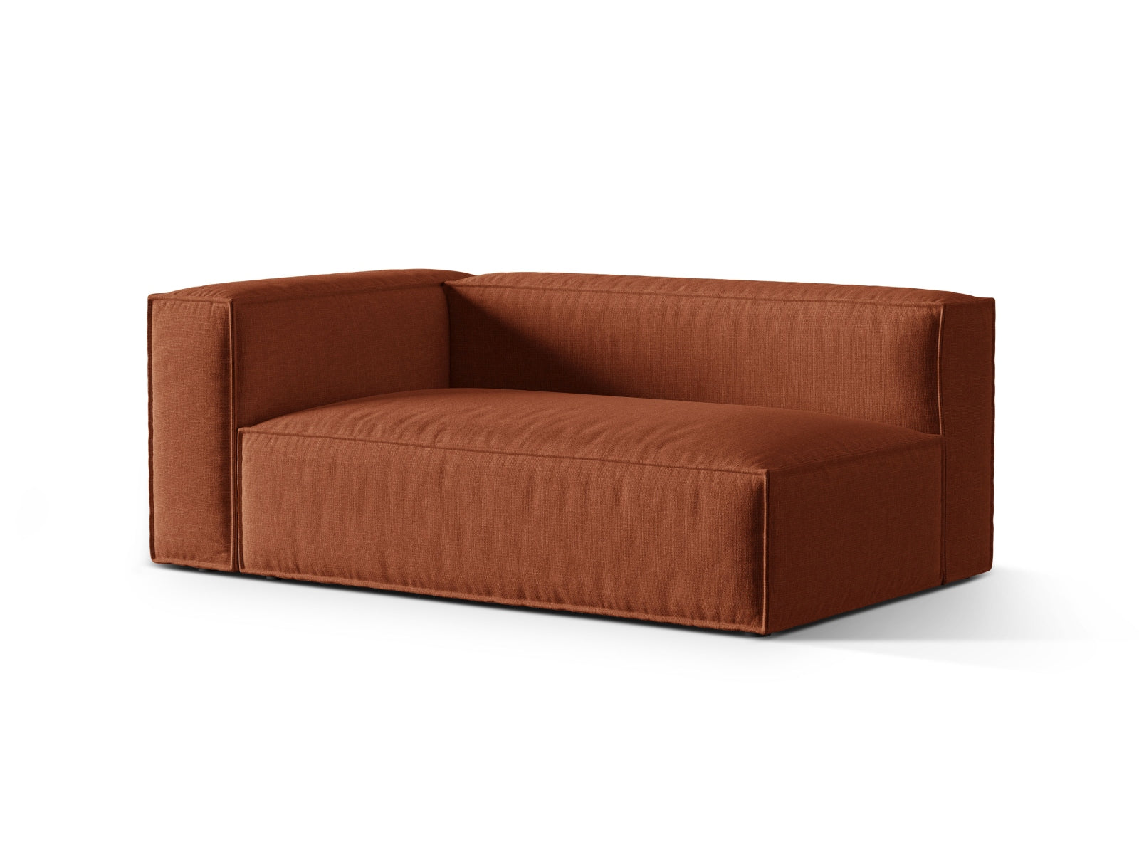 Elegantes 3-Sitzer Sofa links Nuria in warmem Brick-Liberty, ideal für stilvolle Wohnräume, erhältlich bei KAQTU Design AG.