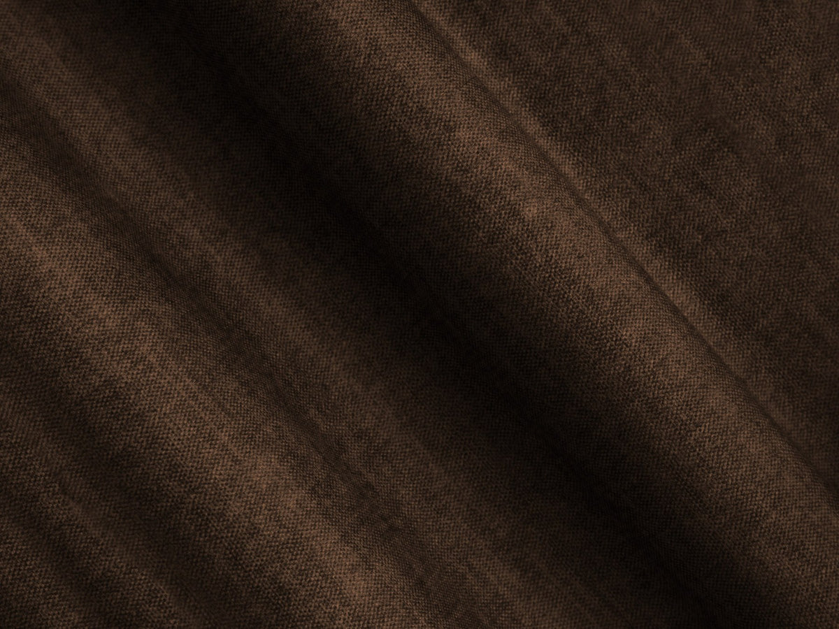 Modulares Zweisitzer-Sofa Martina von Micadoni in Schokolade mit schwarzen Kunststoffbeinen und Veloursstoff-Bezug der Vogue-Kollektion.