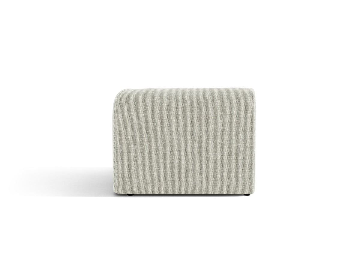 Miley Einsitzer von Micadoni: modulares Sofa-Modul in Dunkelbeige mit Stoffbezug Bluvel 30, schwarzen Kunststoffbeinen und gepolsterter Rückenlehne.