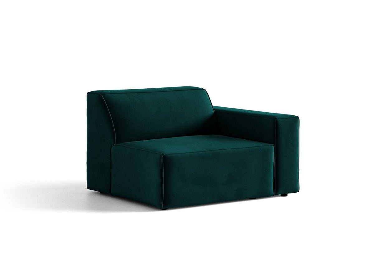 Modulares Sofa Jodie von Micadoni in leichtem Beige mit Venus-Samtstoff, schwarzen Kunststoffbeinen und rechtsseitiger Ausrichtung.