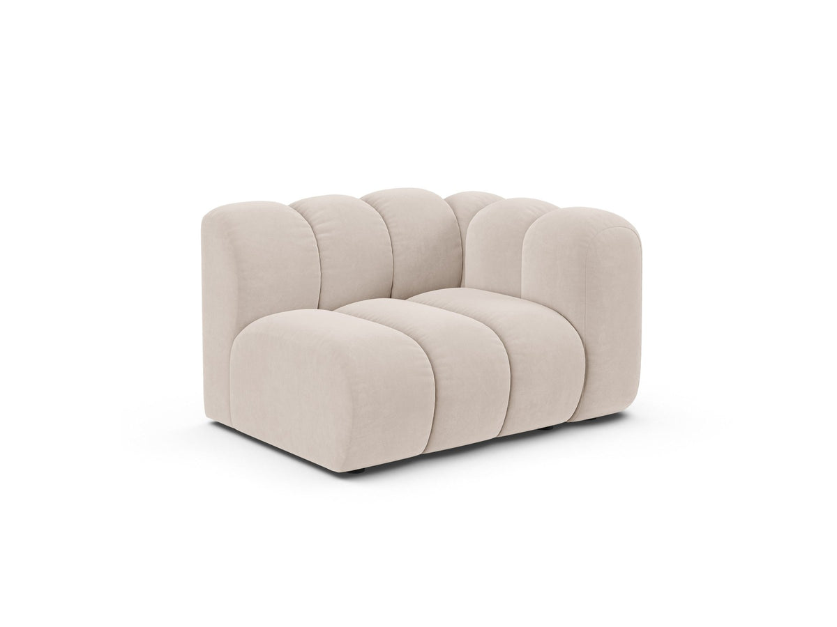 Produktfoto des Lupine Einsitzers von Micadoni: modulares Sofa mit beigem Venus-Stoffbezug und schwarzen Kunststoffbeinen.