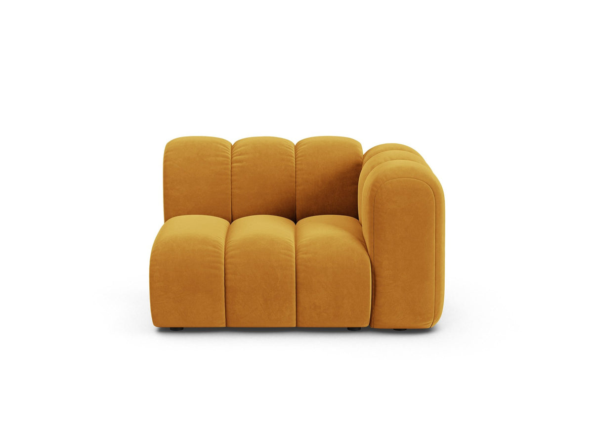 Produktfoto des Lupine Einsitzers von Micadoni: modulares Sofa mit beigem Venus-Stoffbezug und schwarzen Kunststoffbeinen.