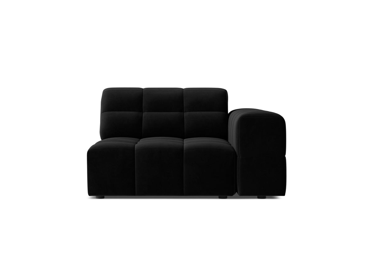 Modulares Sofa Jennifer von Micadoni in leichtem Beige mit Eden-Stoff, schwarzen Kunststoffbeinen und rechter Ausrichtung.