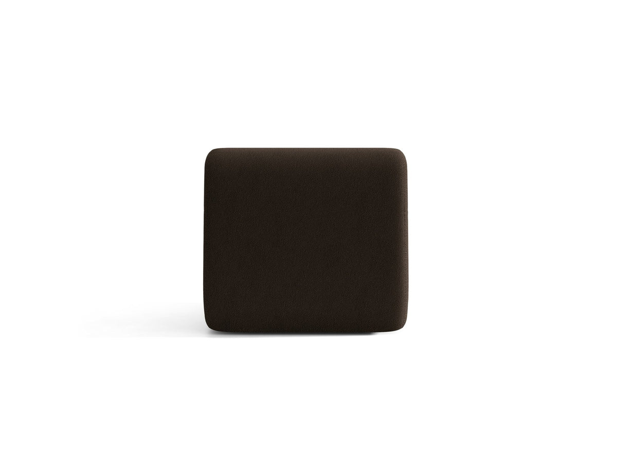 Armloses Samtmodul-Sofaelement Neo von Micadoni in dunklem Olivgrün, mit schwarzen Kunststoffbeinen, Teil eines modularen Sofasystems.