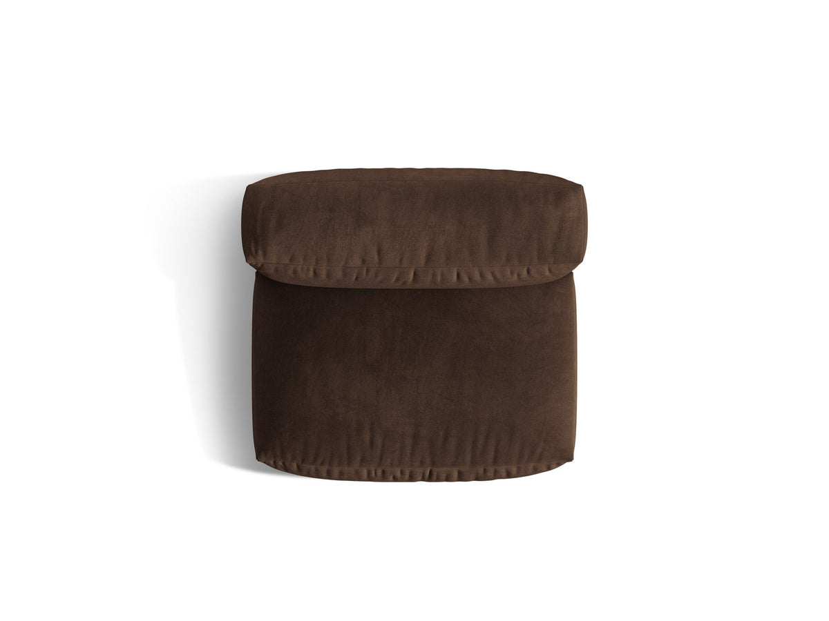 Modulares Einsitzer-Sofa Martina von Micadoni in Schokolade mit Veloursstoff-Bezug und schwarzen Kunststoffbeinen.