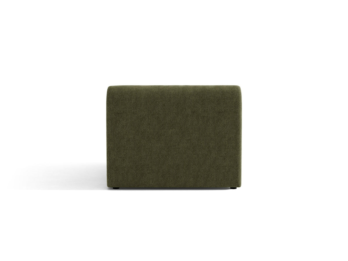 Einsitzer-Modul des Miley Sofas von Micadoni in Dunkelbeige, bezogen mit samtartigem Bluvel-Stoff, mit schwarzen Kunststofffüssen.