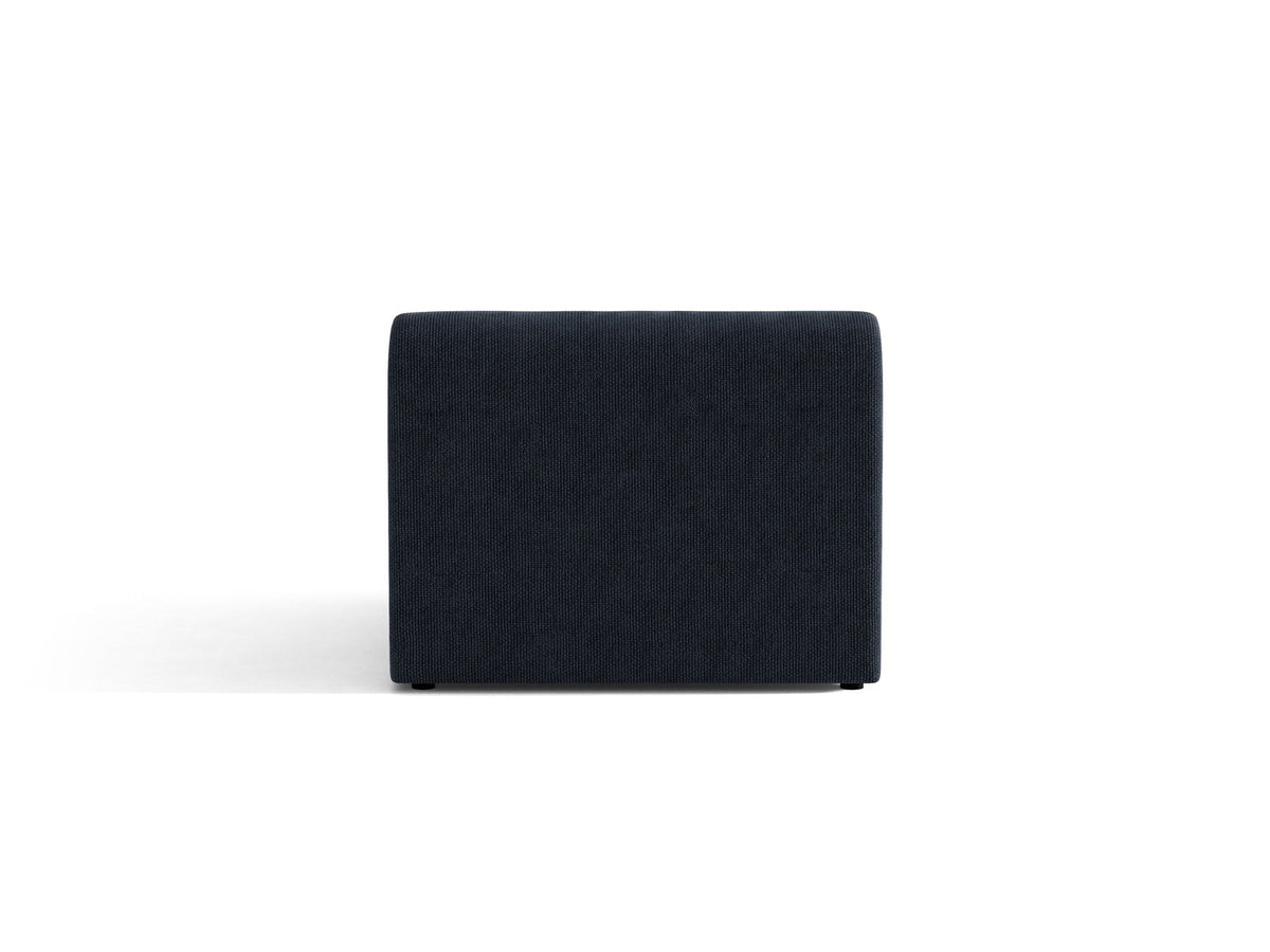 Einsitzer-Modul des Miley Sofas von Micadoni in Dunkelbeige, bezogen mit samtartigem Bluvel-Stoff, mit schwarzen Kunststofffüssen.