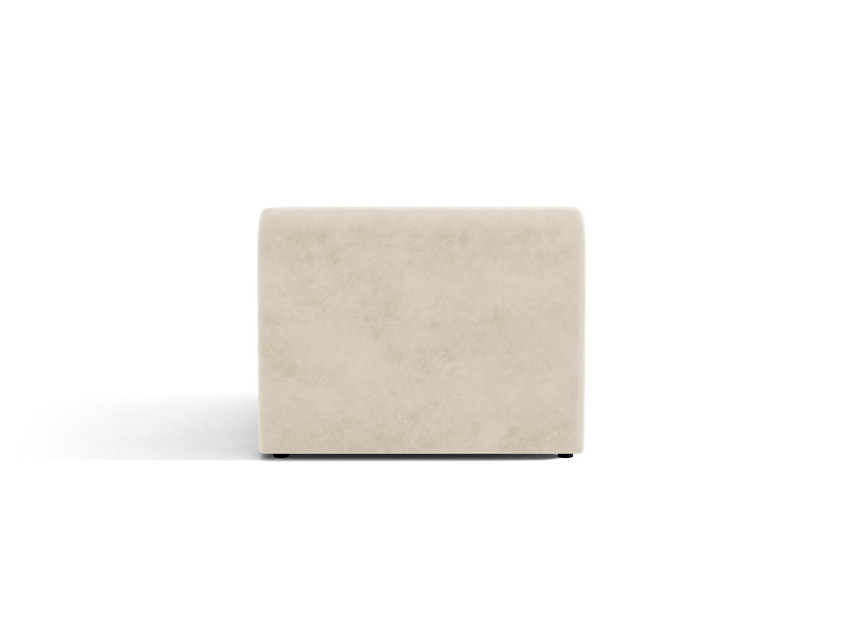 Einsitzer-Modul des Miley Sofas von Micadoni in Dunkelbeige, bezogen mit samtartigem Bluvel-Stoff, mit schwarzen Kunststofffüssen.