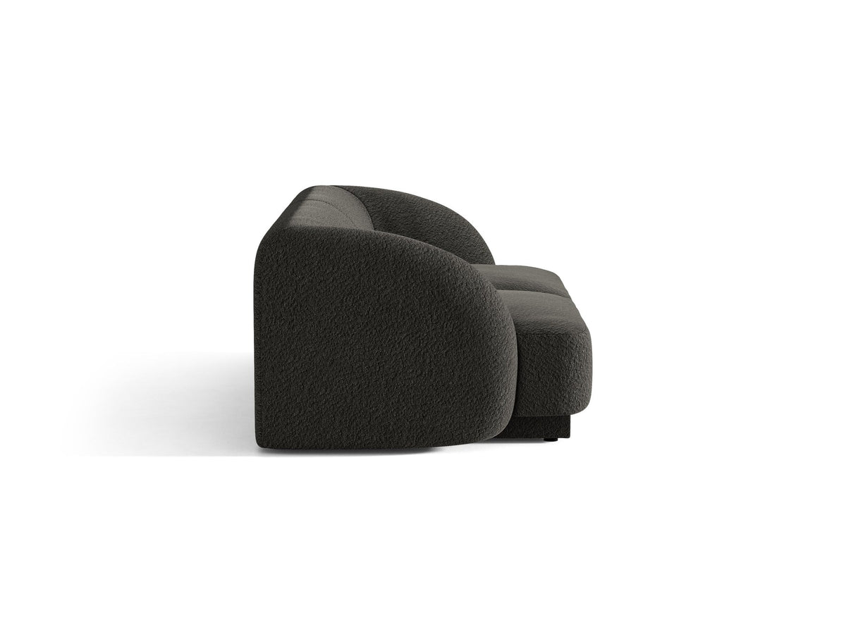 Dunkelbeiges 2er Sofa Miley von Micadoni mit Bluvel-Stoffbezug, schwarzen Kunststoffbeinen und flacher Rückenlehne, freigestellt fotografiert.
