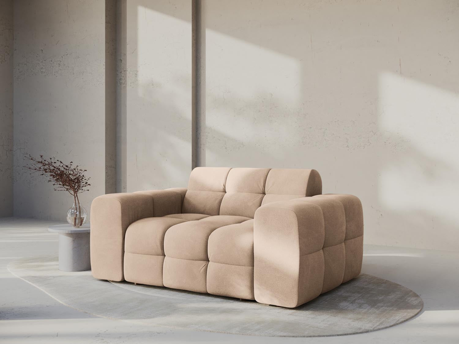 Erleben Sie das Kendal Velour Sofa 2 Sitzer von Micadoni – elegantes Design, luxuriöser Komfort und ideal für Ihr stilvolles Wohnambiente.