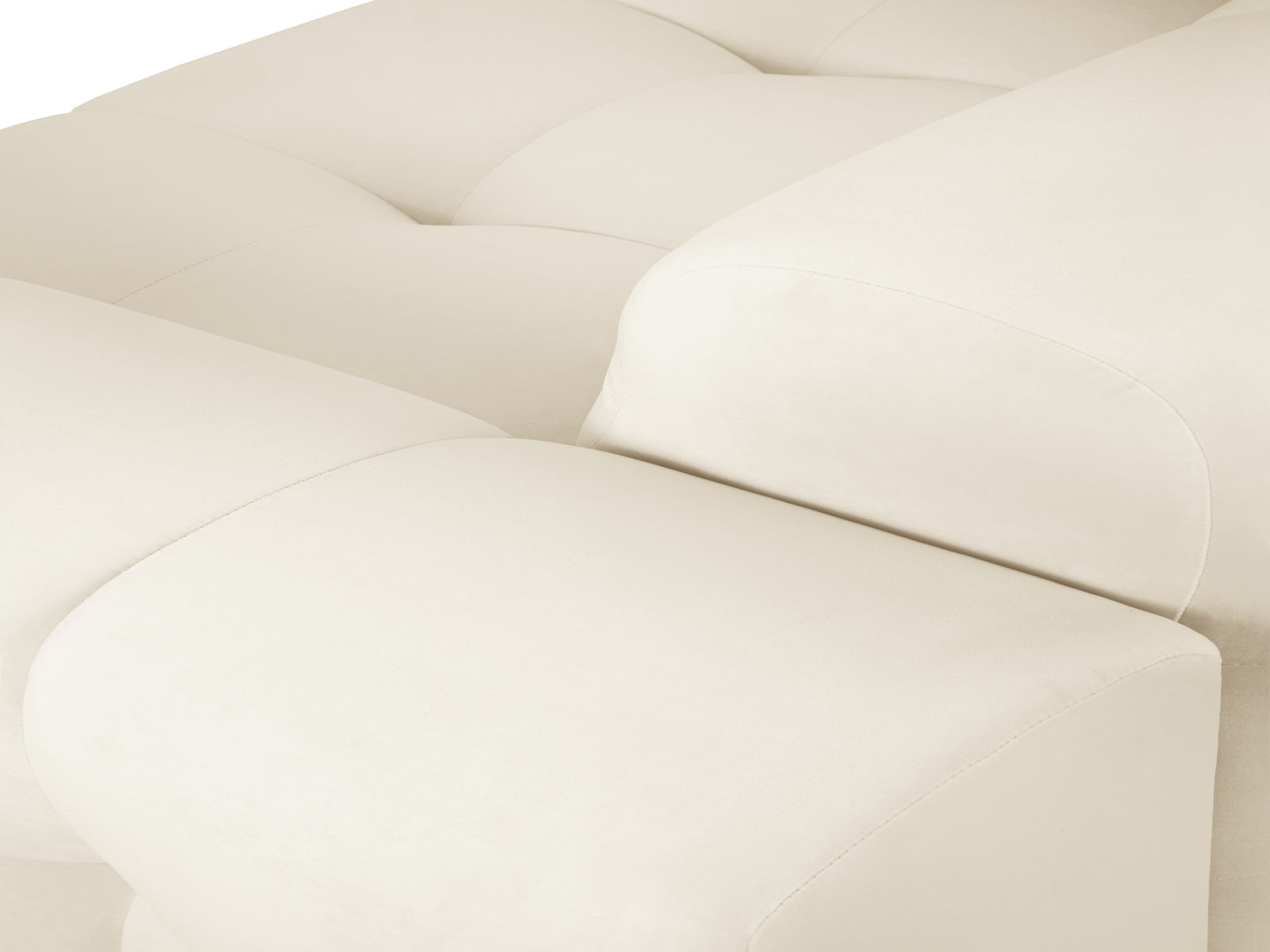 Elegantes Kendal Velour 2-Sitzer Sofa in sanftem Ivory, ideal für gemütliche Abende und stilvolle Einrichtungsideen.