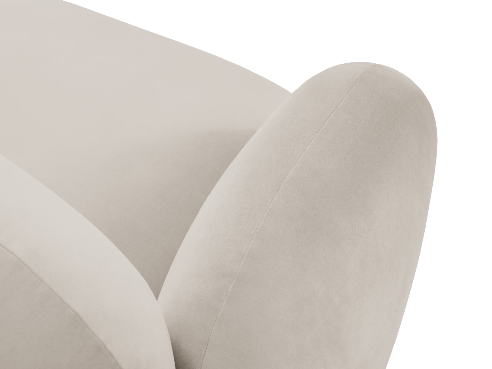 Stilvolles 2-Sitzer Velours Sofa Blair in edlem Ecru, perfekt für stilvolle Interiors und entspannte Abende, von Micadoni.