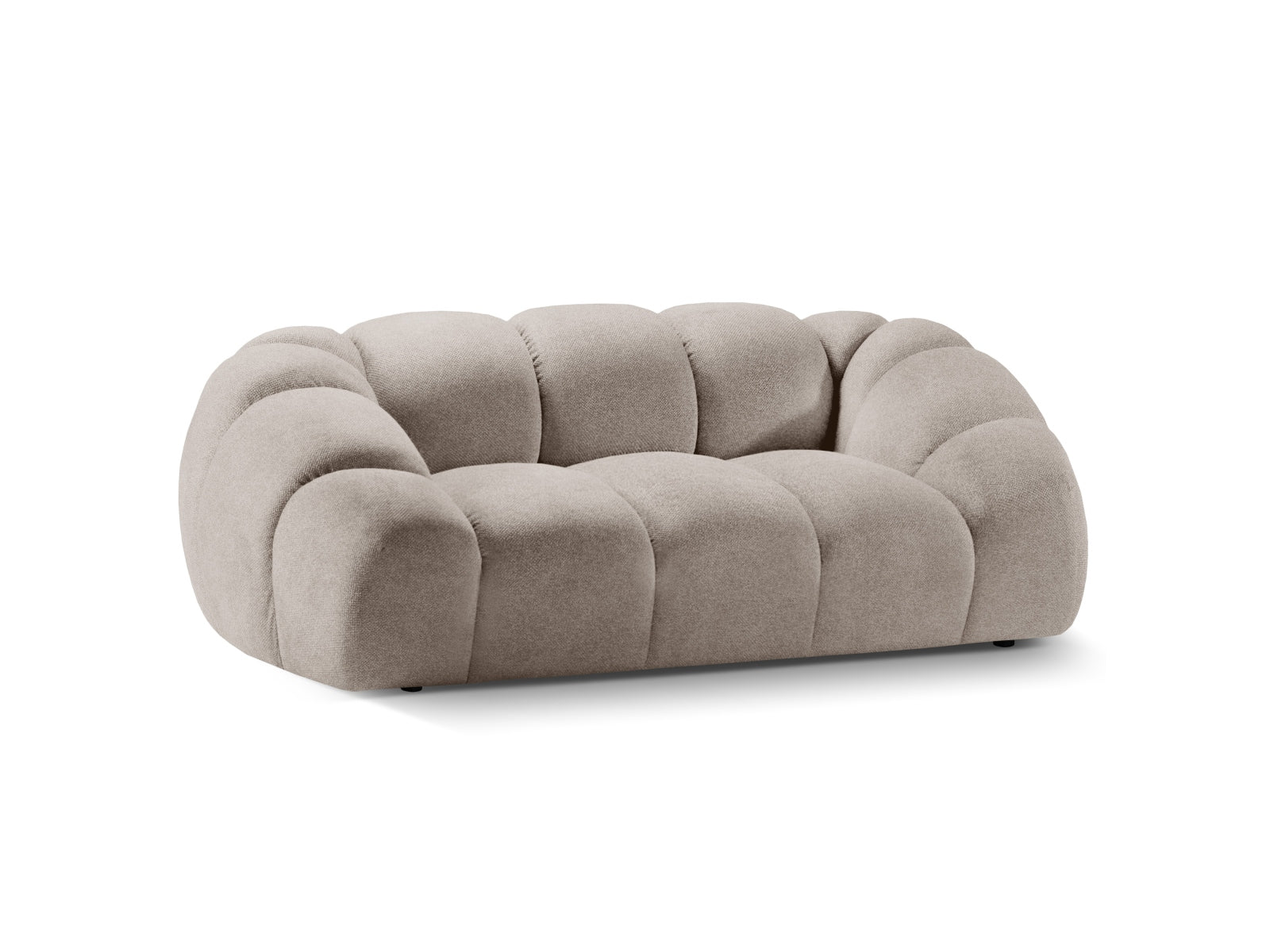 Stilvolles 2-Sitzer Sofa "Diana" in sanftem Dunkelbeige, perfekt für zeitgemäße Wohnkonzepte und entspannte Atmosphäre.