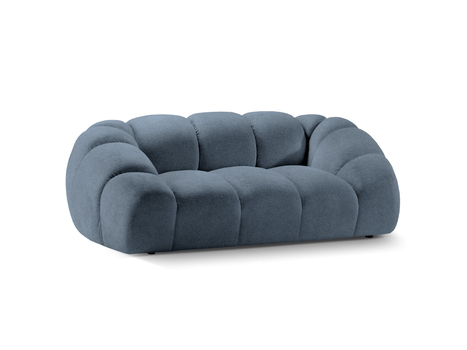 Stylisches 2-Sitzer Sofa "Diana" in trendigem Blue Jeans-Bubble, perfekt für zeitgemäße Einrichtung und entspannte Stunden.